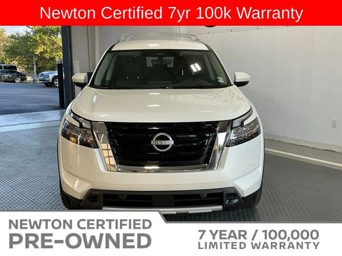Used 2024 Nissan Pathfinder SL AWD/4WD image 26