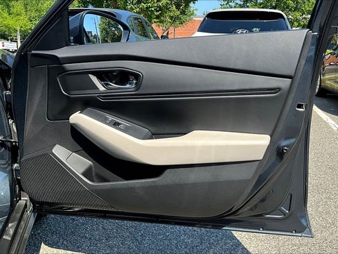 Used 2024 Honda Accord EX image 19