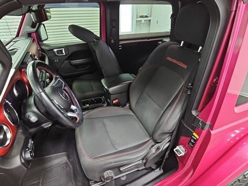 Used 2021 Jeep Wrangler Rubicon AWD/4WD image 32