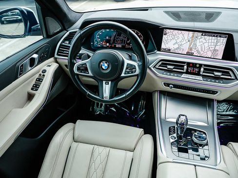 Used 2020 BMW X5 M50i w/ Executive Package image 14