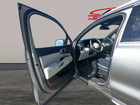 Used 2023 Kia Sorento SX Prestige image 31