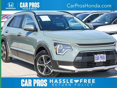Used 2025 Kia Niro EX