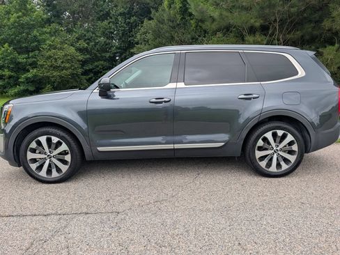 Used 2020 Kia Telluride S AWD/4WD image 2