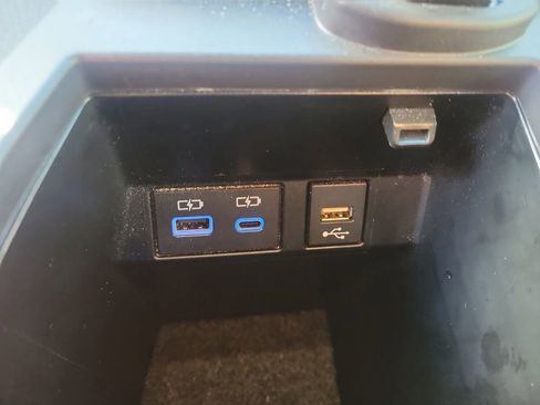 Used 2021 Toyota Avalon XSE image 25