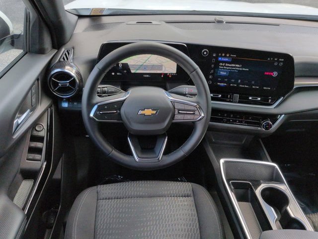 Used 2025 Chevrolet Equinox LT w/ Safety and Technology Package FWD image 15
