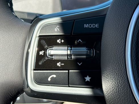 New 2026 Kia Carnival FWD image 21