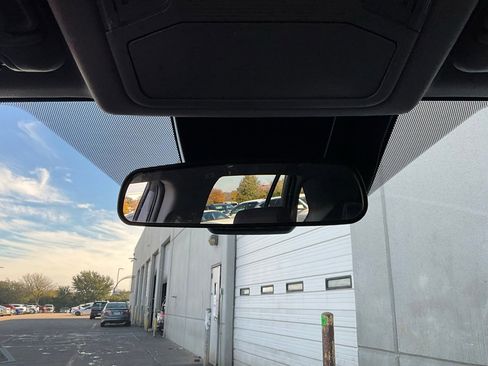 Used 2025 Toyota RAV4 XLE image 18