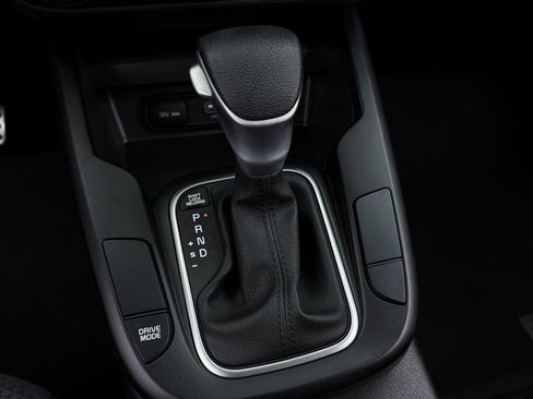 Used 2023 Kia Soul LX w/ LX Technology Package FWD image 19