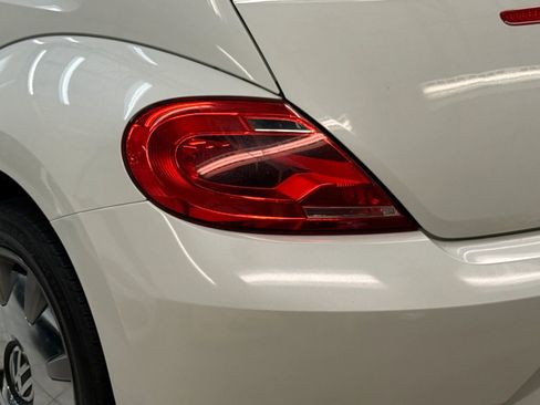 Used 2014 Volkswagen Beetle TDI image 12