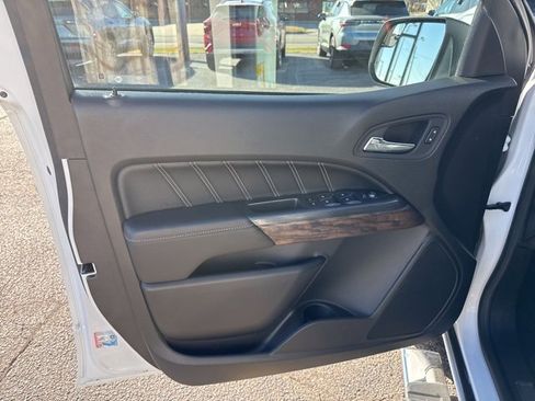 Used 2021 GMC Canyon Denali image 10