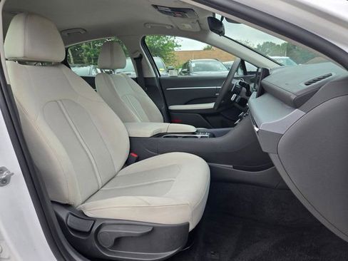 Used 2025 Hyundai Sonata SEL FWD image 29