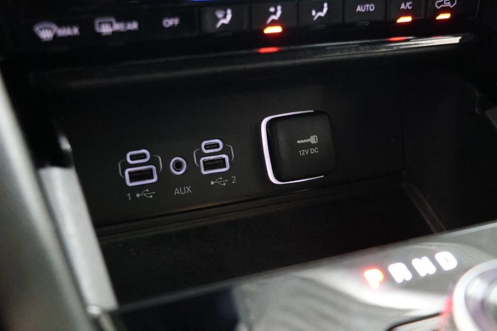 Used 2023 Jeep Grand Cherokee L Laredo AWD/4WD image 28