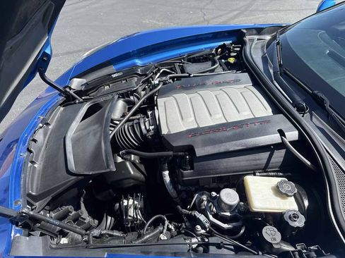 Used 2016 Chevrolet Corvette Stingray Coupe w/ Carbon Flash Badge Package RWD image 11