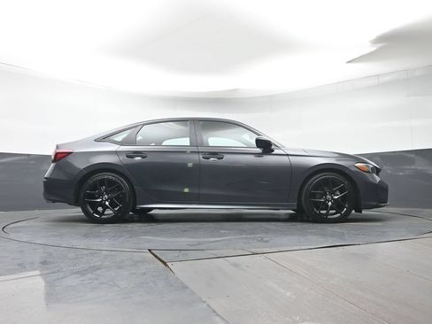 Certified 2025 Honda Civic Sport image 31