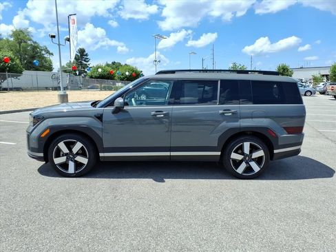 Used 2025 Hyundai Santa Fe Limited AWD/4WD image 8
