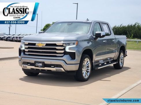 Used 2025 Chevrolet Silverado 1500 High Country AWD/4WD image 6
