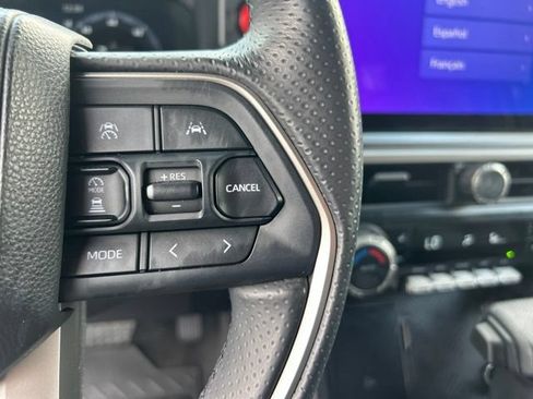 Used 2025 Toyota 4Runner TRD Off-Road Premium AWD/4WD image 21