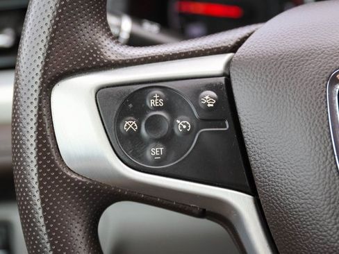 Used 2023 GMC Acadia SLE w/ Driver Convenience Package image 31