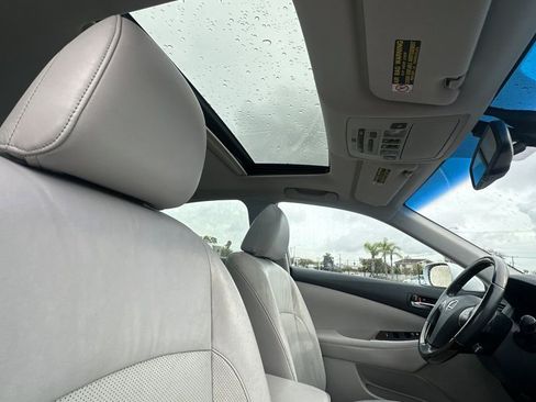 Used 2011 Lexus ES 350 image 16
