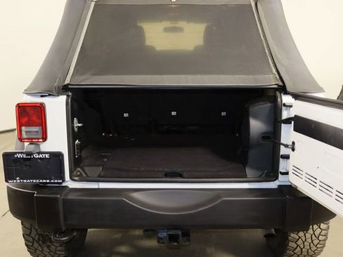 Used 2011 Jeep Wrangler Unlimited Sport image 19