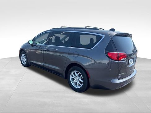 Used 2021 Chrysler Voyager Lxi FWD image 3