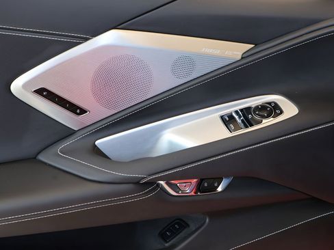 Used 2023 Chevrolet Corvette Stingray Preferred Cpe image 10