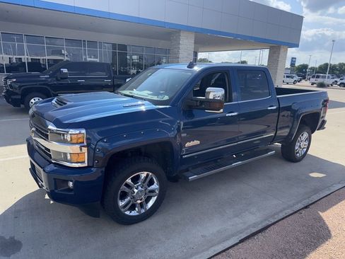 Used 2018 Chevrolet Silverado 2500 High Country w/ Duramax Plus Package AWD/4WD image 1