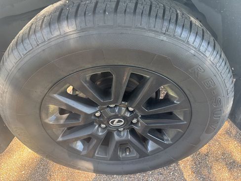 Used 2022 Lexus GX 460 460 w/ Black Line Special Edition image 10