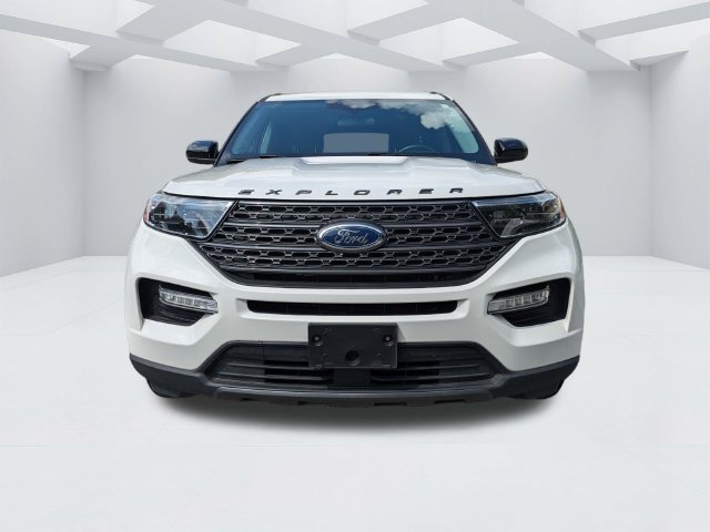 Used 2023 Ford Explorer XLT w/ Equipment Group 202A AWD/4WD image 11
