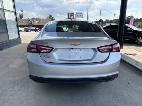 Used 2021 Chevrolet Malibu LT FWD image 7
