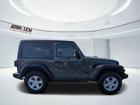 Used 2021 Jeep Wrangler Sport S image 2