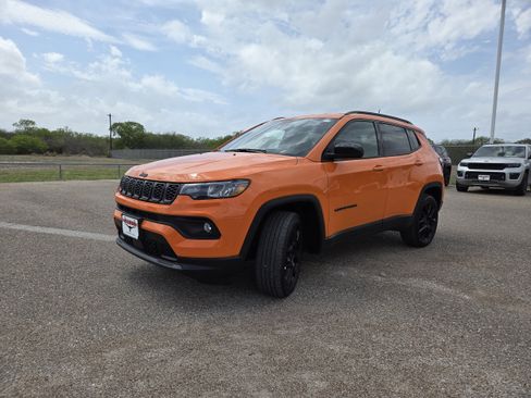 New 2026 Jeep Compass Latitude image 3