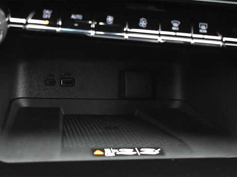 New 2026 Chevrolet Traverse RS image 23