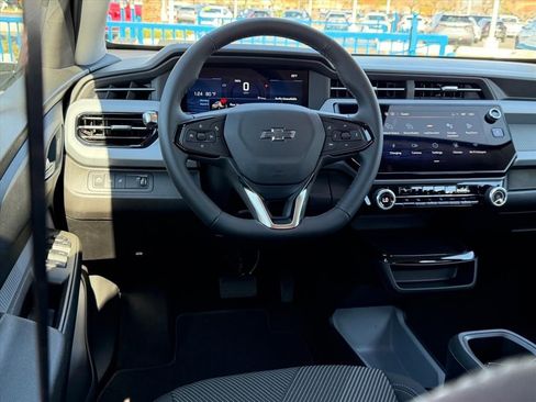 New 2027 Chevrolet Bolt LT w/ Comfort Package image 7