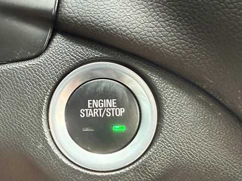 Used 2024 Chevrolet Equinox LT FWD image 15