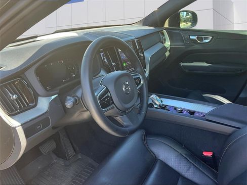 Used 2025 Volvo XC60 B5 Ultra w/ Protection Package Premier image 4
