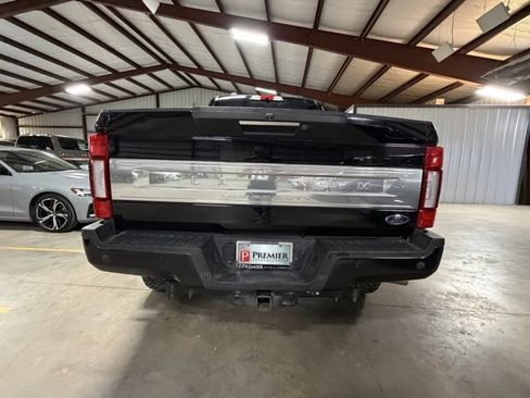 Used 2022 Ford F250 Platinum image 7
