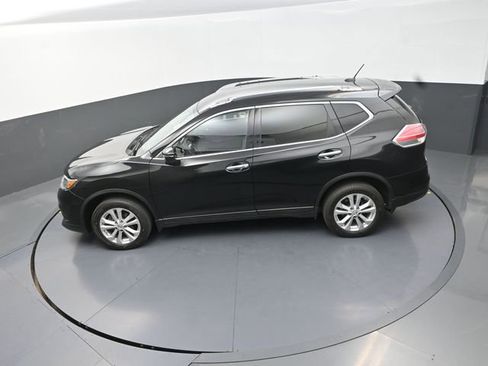 Used 2016 Nissan Rogue SV AWD/4WD image 6