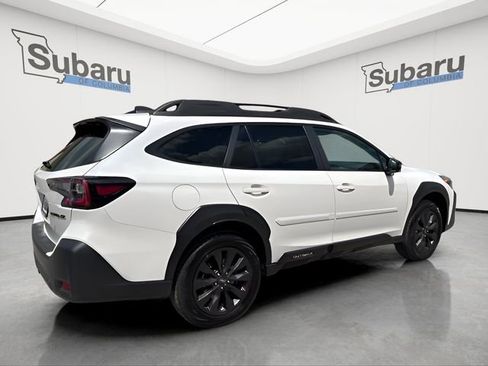 Certified 2025 Subaru Outback Onyx Edition AWD/4WD image 8