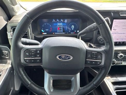 Used 2024 Ford F350 Lariat w/ Lariat Ultimate Package AWD/4WD image 22
