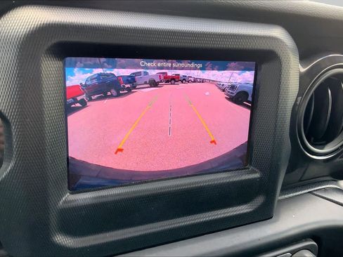 Used 2021 Jeep Wrangler Unlimited Sport AWD/4WD image 26