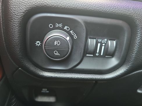 Used 2019 RAM 1500 Rebel AWD/4WD image 28