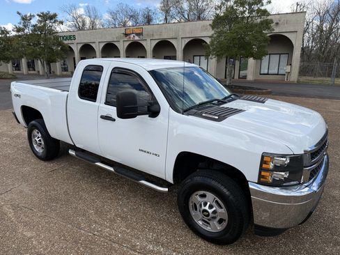 Used 2013 Chevrolet Silverado 2500 W/T image 3