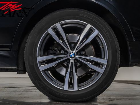 Used 2022 BMW X7 xDrive40i w/ M Sport Package image 15