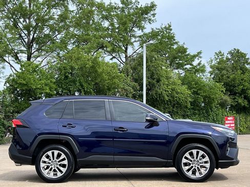 Used 2025 Toyota RAV4 XLE Premium FWD image 3