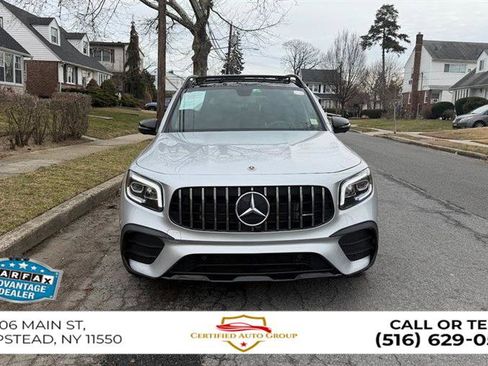 Used 2022 Mercedes-Benz GLB 35 AMG image 2