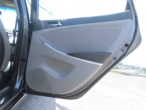 Used 2013 Hyundai Accent GLS w/ Premium Pkg FWD image 39