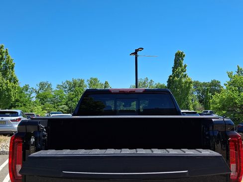 Used 2024 GMC Sierra 1500 Denali w/ Denali Reserve Package AWD/4WD image 28