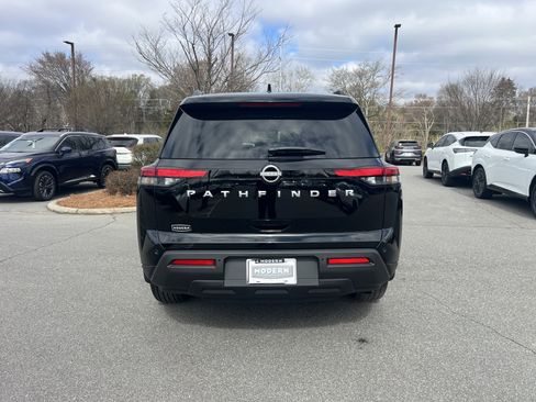 Certified 2025 Nissan Pathfinder SV image 6