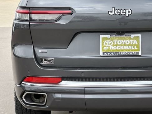 Used 2023 Jeep Grand Cherokee L Overland w/ Luxury Tech Group IV RWD image 5